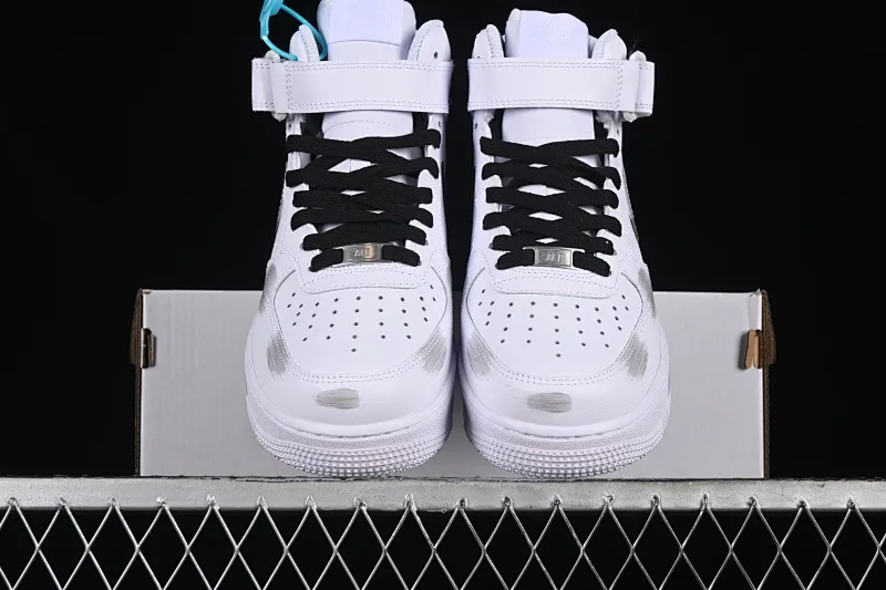 All categories Nk Air Force 1 Air Force series Nk Air Force 1 Mid Air Force mid-top Nk Air Force 1'07 Mid White gray black Hand-painted fracture Three hook shadow Air Force 1 strap mid-top casual sneakers CW2289-111